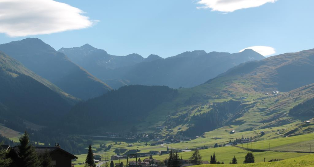 Blick von Sedrun nach Rueras Blick von Sedrun nach Rueras