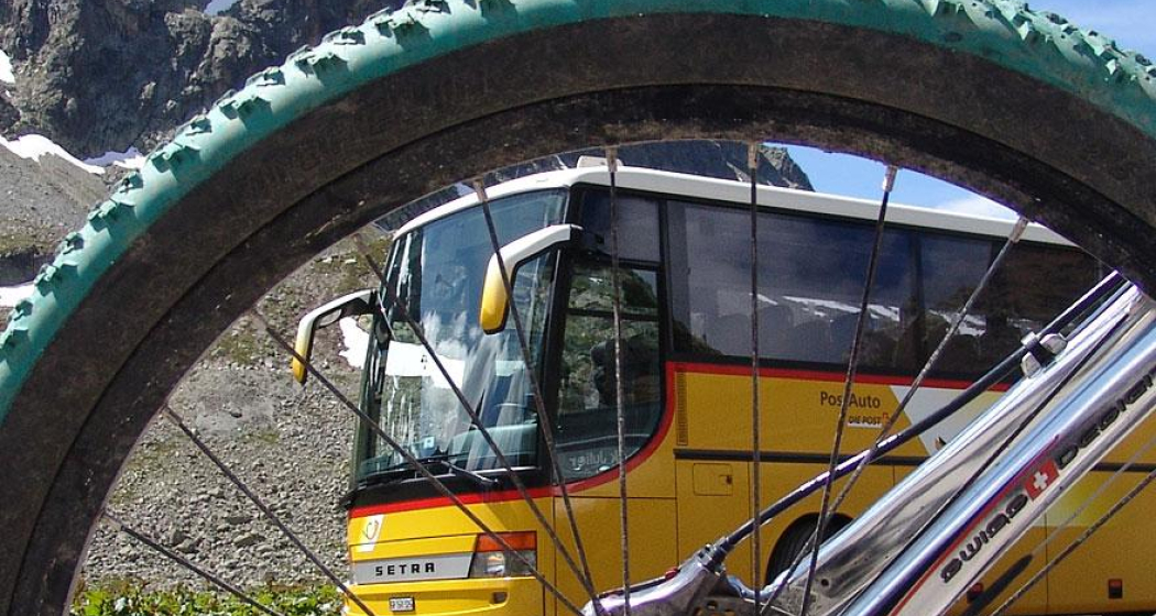 Haltestelle Postauto (Flowtour) Haltestelle Postauto (Flowtour)
