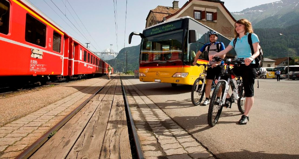 Haltestelle Rhätische Bahn (Flowtour) Haltestelle Rhätische Bahn (Flowtour)