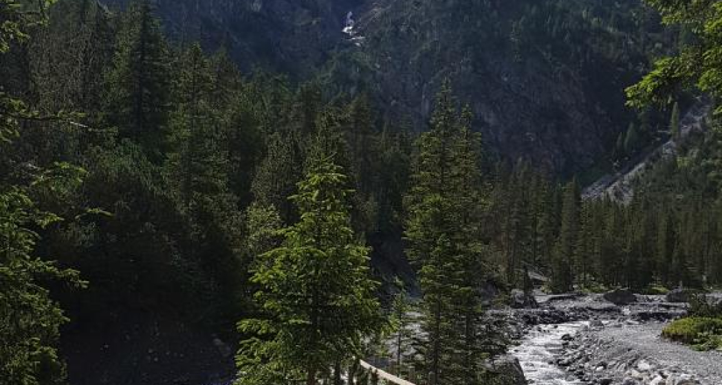Die Alteinwasserfälle aus der Ferne Die Alteinwasserfälle aus der Ferne