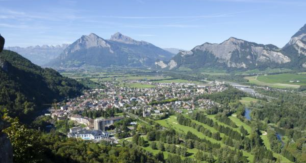 Blick während der Wanderung auf Bad Ragaz Blick während der Wanderung auf Bad Ragaz