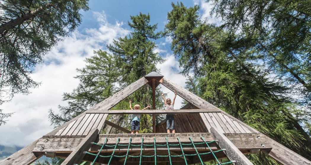 Spielplatz Lareschs (oua_30816164_image) Spielplatz Lareschs (oua_30816164_image)