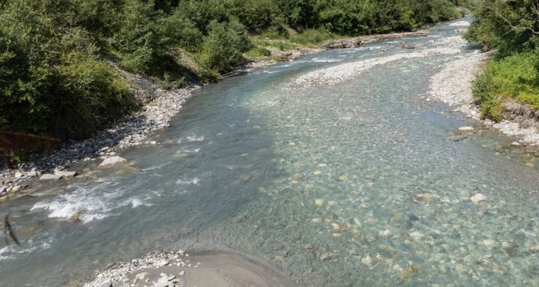Zusammenfluss der Flüsse Glenner und Valserrhein Zusammenfluss der Flüsse Glenner und Valserrhein