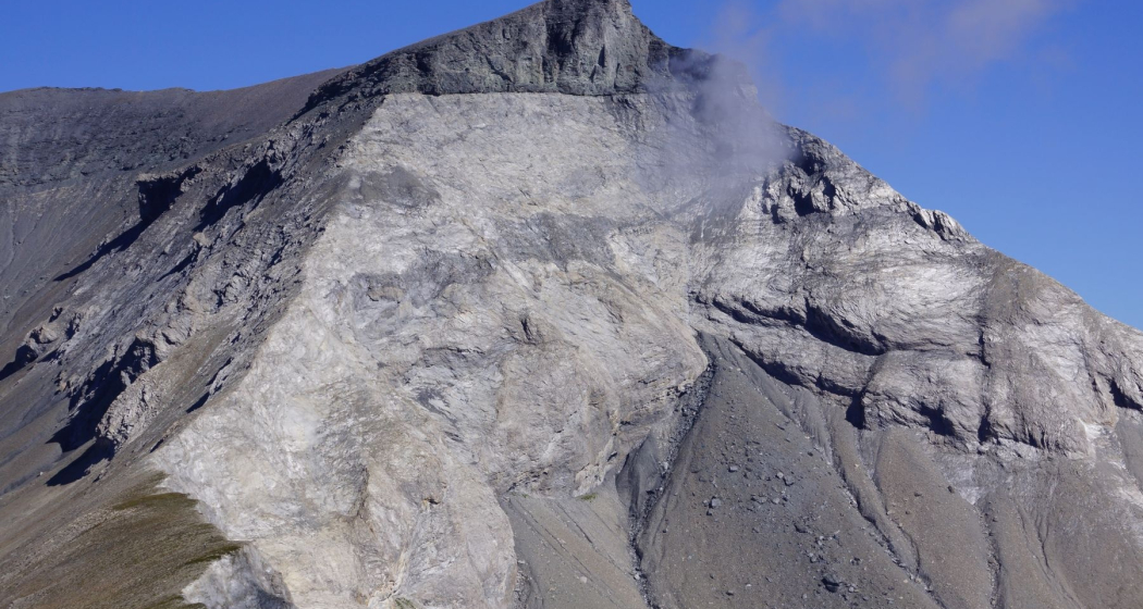 Blick auf die Glarner Hauptüberschiebung am Cassons Blick auf die Glarner Hauptüberschiebung am Cassons