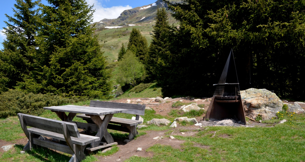 Grillstelle Lais da Flix (oua_39778872_image) Grillstelle Lais da Flix (oua_39778872_image)