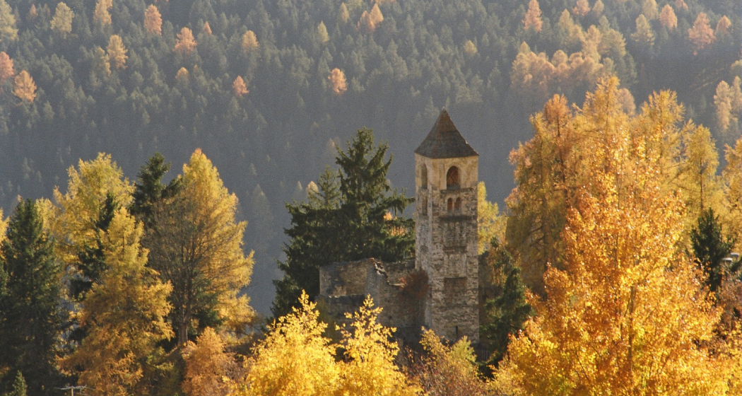 Kirchenruine San Peder Kirchenruine San Peder