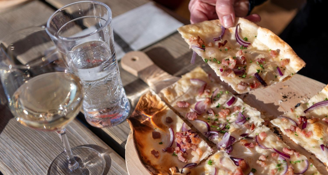 Flammkuchen beim Kiok Canols in Lenzerheide Flammkuchen beim Kiok Canols in Lenzerheide