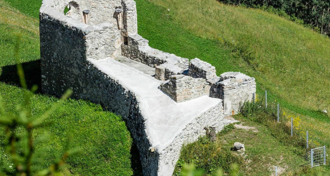 Kapellenruine Sogn Benedetg, Sumvitg (oua_58070044_image) Kapellenruine Sogn Benedetg, Sumvitg (oua_58070044_image)