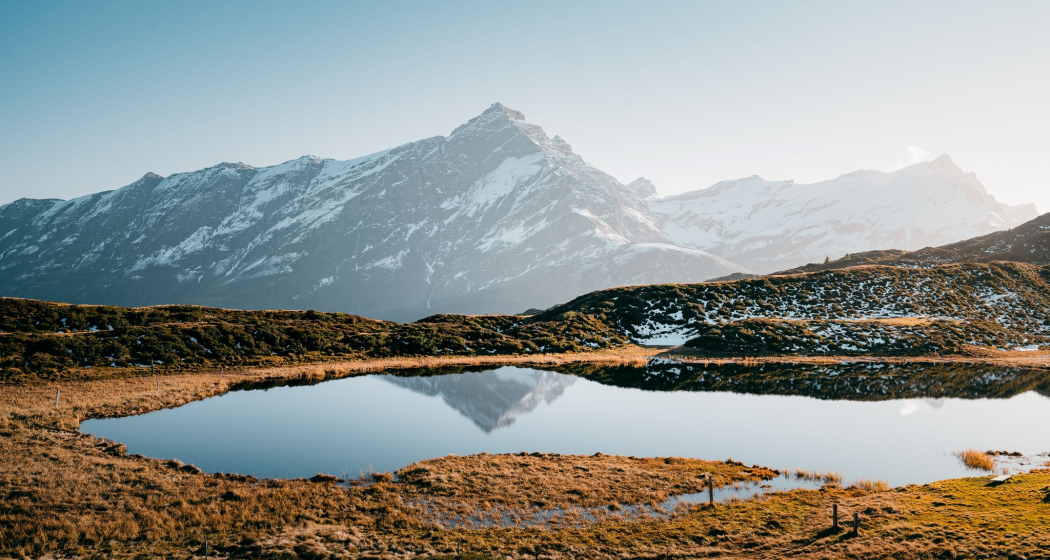 Der Pascuminersee mit Piz Beverin im Herbst Der Pascuminersee mit Piz Beverin im Herbst
