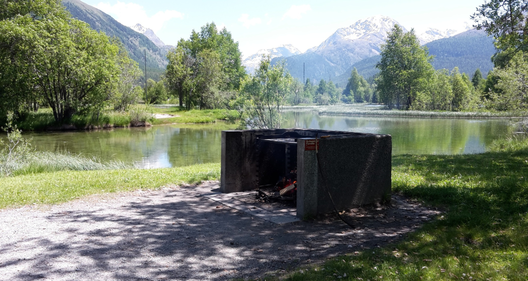 Feuerstelle und Kinderspielplatz Golfseen (oua_604475851_image) Feuerstelle und Kinderspielplatz Golfseen (oua_604475851_image)