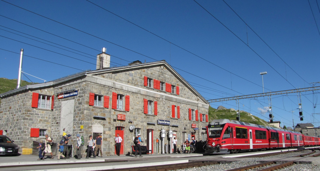 Bahnhofbuffet Ospizio Bernina (oua_604533019_image) Bahnhofbuffet Ospizio Bernina (oua_604533019_image)