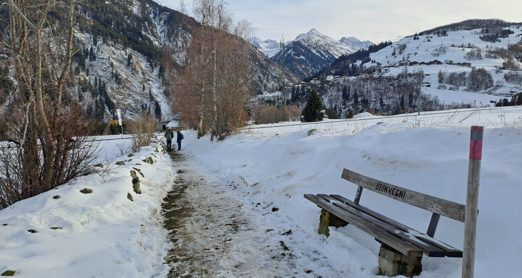 Weg zur Kirche Sontga Gada Weg zur Kirche Sontga Gada