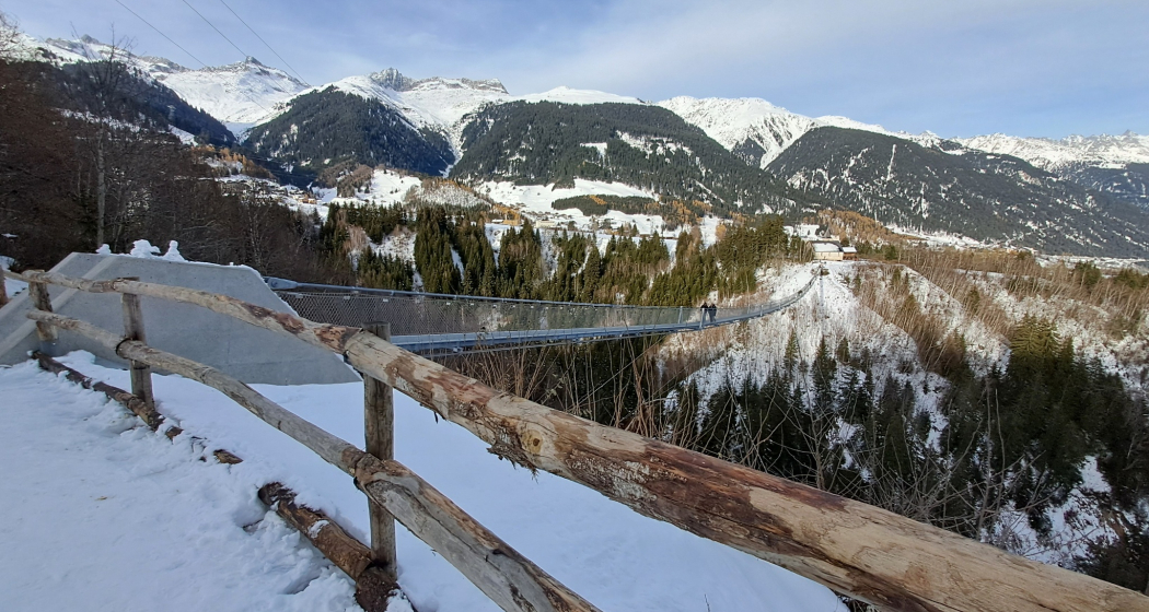 Ein Blick zurück nach Disentis Ein Blick zurück nach Disentis