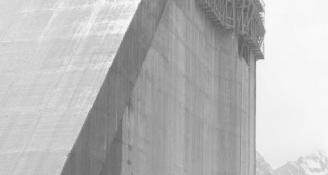 Bau der Albigna Staumauer im Jahr 1959. Bau der Albigna Staumauer im Jahr 1959.