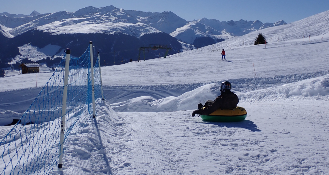 Snowtubing Alp Dado, Waltensburg (oua_609215074_image) Snowtubing Alp Dado, Waltensburg (oua_609215074_image)