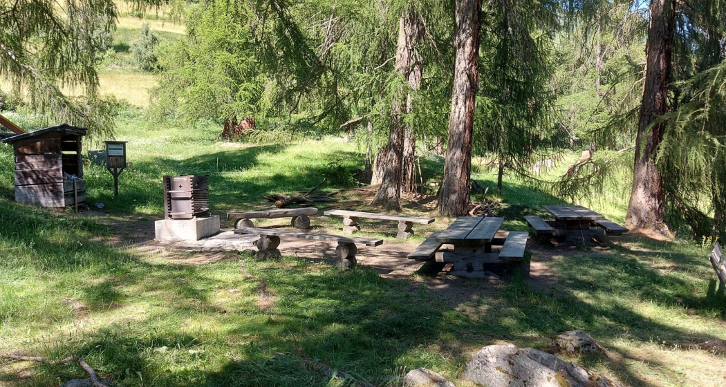 Feuerstelle Bos-cha (oua_617406356_image) Feuerstelle Bos-cha (oua_617406356_image)