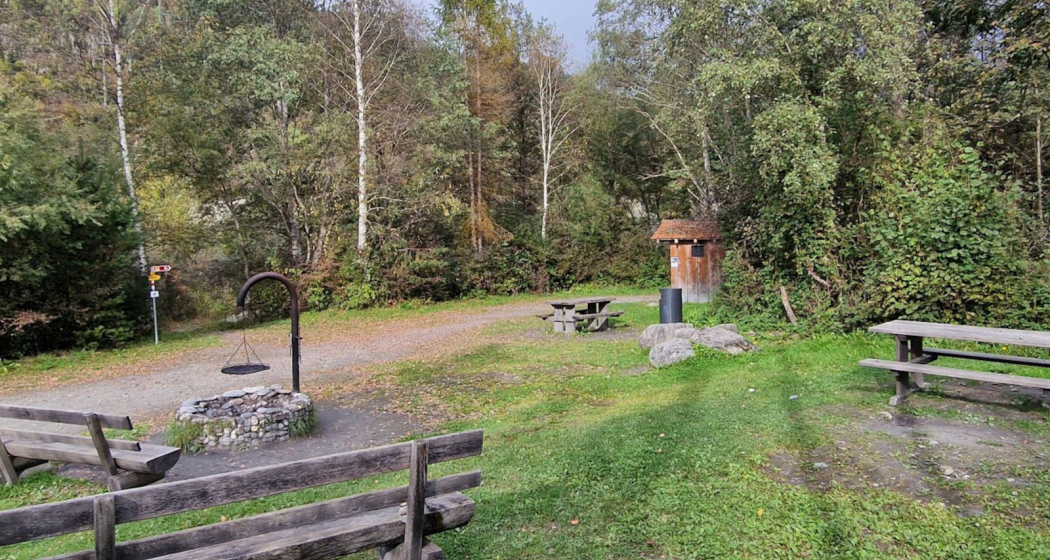 Feuerstelle Isla Sut, Castrisch (oua_620820531_image) Feuerstelle Isla Sut, Castrisch (oua_620820531_image)