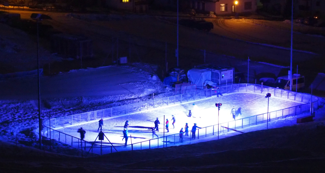 Eisfeld beleuchtet Eisfeld beleuchtet