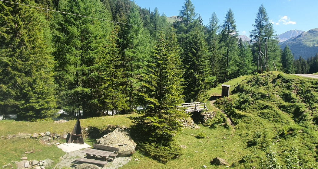 Grillstelle Mulegns - Plaz (oua_67535556_image) Grillstelle Mulegns - Plaz (oua_67535556_image)