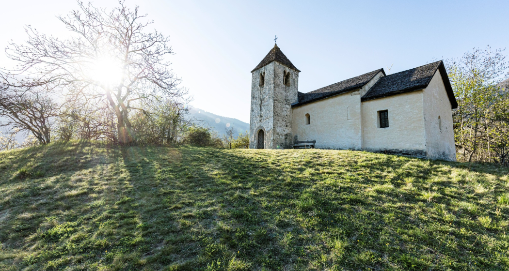 Kapelle St. Lorenz im Frühling Kapelle St. Lorenz im Frühling