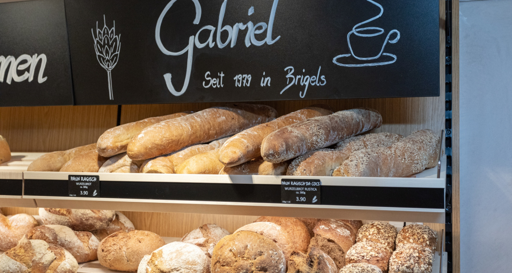Das Foto zeigt die verschiedene Backwaren der Bäckerei Gabriel in Brigels Das Foto zeigt die verschiedene Backwaren der Bäckerei Gabriel in Brigels