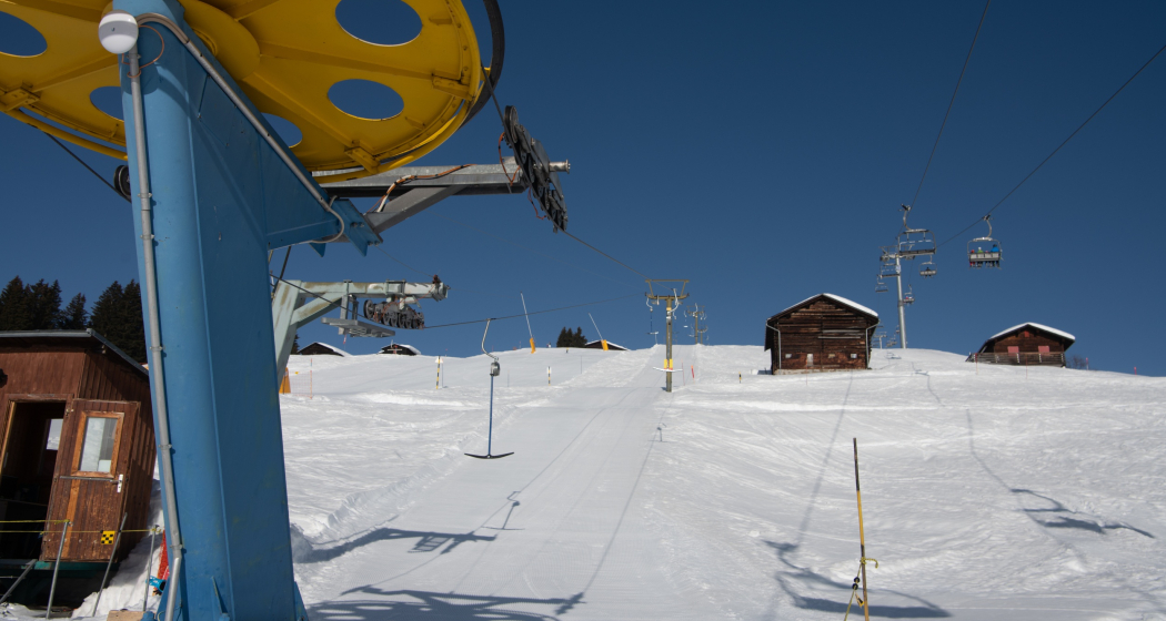 Das Foto zeigt den Skilift Parli Das Foto zeigt den Skilift Parli