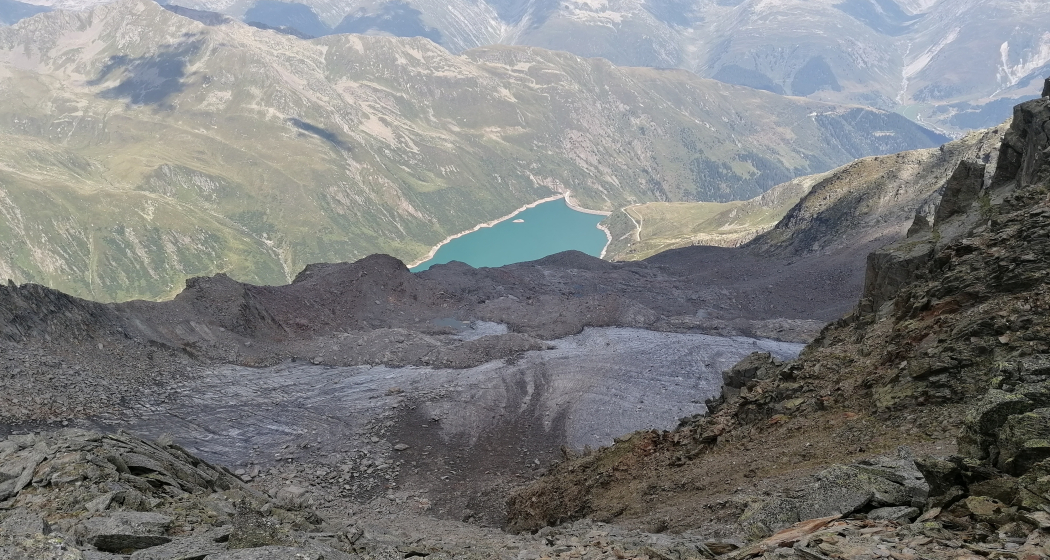 Sicht auf den Lai da Nalps (Sommer 2022) Sicht auf den Lai da Nalps (Sommer 2022)