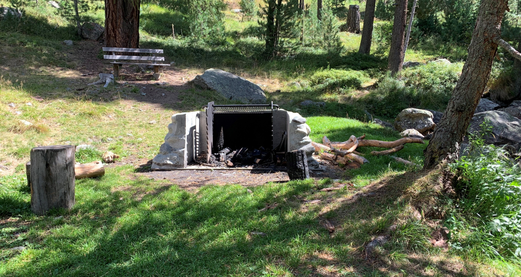 Feuerstelle beim Ovelin da la Spusa (oua_73588451_image) Feuerstelle beim Ovelin da la Spusa (oua_73588451_image)