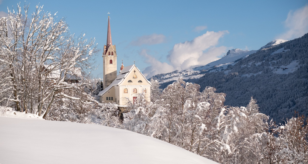 Wallfahrtskirche St. Maria Licht in Acladira, Trun (oua_75167636_image) Wallfahrtskirche St. Maria Licht in Acladira, Trun (oua_75167636_image)