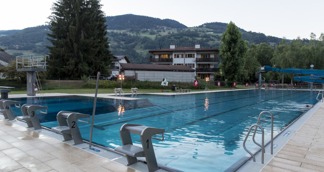 Pool vom Schwimmbad in Ilanz Pool vom Schwimmbad in Ilanz