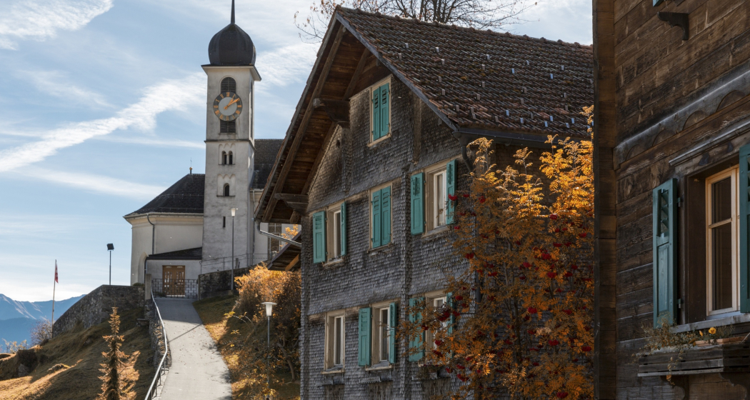Katholische Pfarrkirche St. Georg in Ruschein Katholische Pfarrkirche St. Georg in Ruschein
