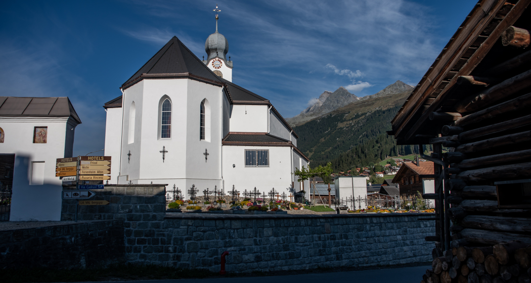 Katholische Pfarrkirche Maria Himmelfahrt, Brigels (oua_75793383_image) Katholische Pfarrkirche Maria Himmelfahrt, Brigels (oua_75793383_image)