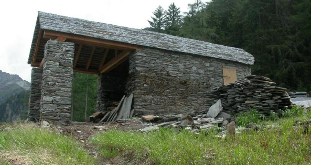Un'immagine dai tempi della ricostruzione della chiesa di Sant'Antoni de Bolada Un'immagine dai tempi della ricostruzione della chiesa di Sant'Antoni de Bolada