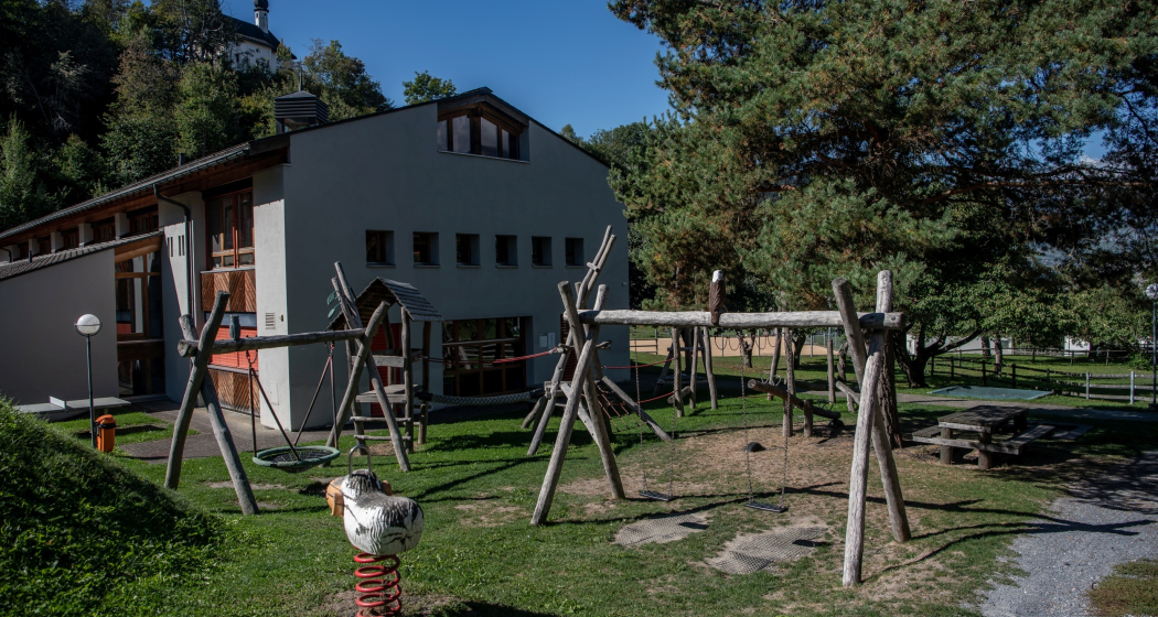 Spielplatz Schulhaus, Sevgein (oua_85002386_image) Spielplatz Schulhaus, Sevgein (oua_85002386_image)