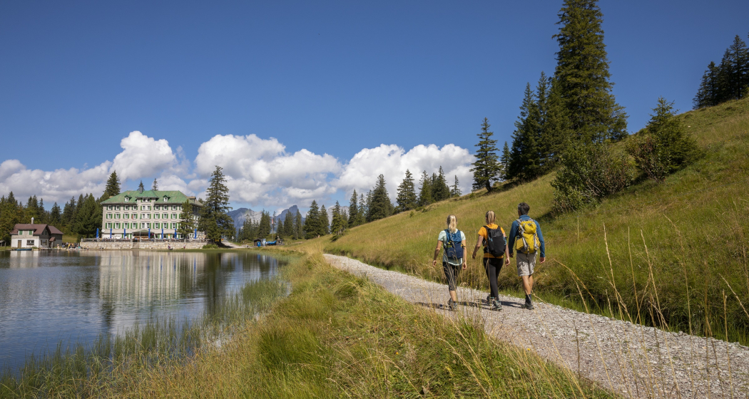 Wanderung zum Berghotel Seebenalp Wanderung zum Berghotel Seebenalp
