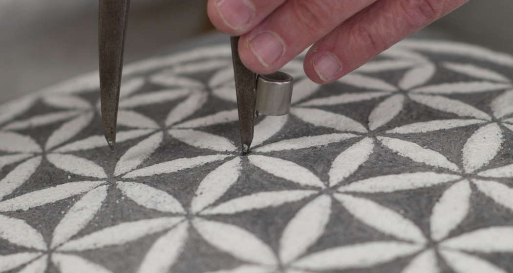 Engadiner Sgraffito aus eigener Hand (gdl_842706878_image) Engadiner Sgraffito aus eigener Hand (gdl_842706878_image)