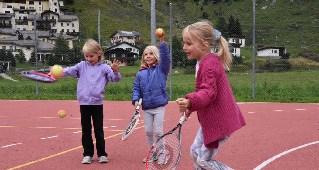 Plausch-Tennis für Kinder (gdl_859926727_image) Plausch-Tennis für Kinder (gdl_859926727_image)