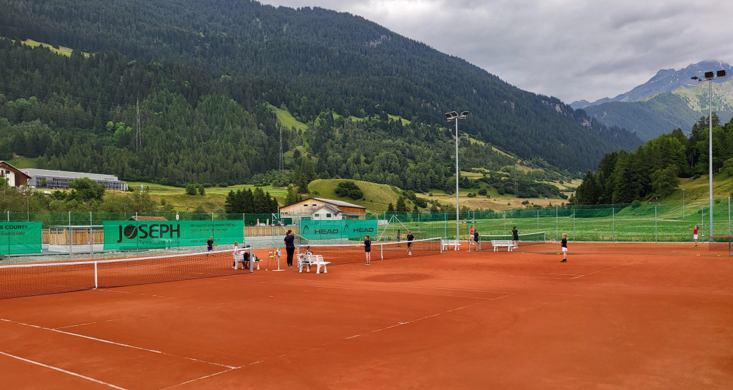 Plausch-Tennis für Kinder (gdl_859926764_image) Plausch-Tennis für Kinder (gdl_859926764_image)