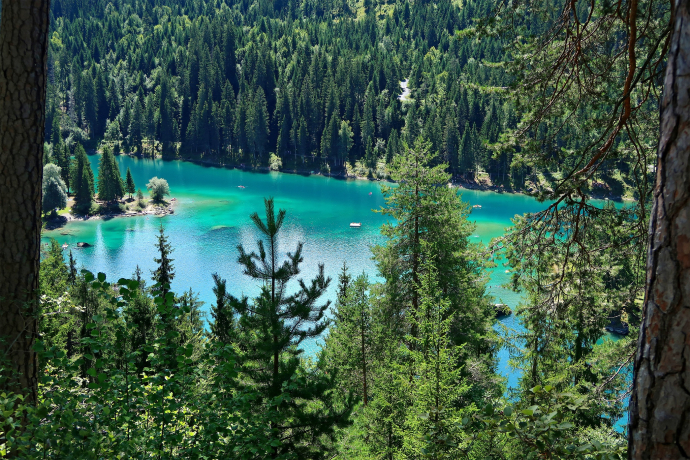 Cauma Lake. Cauma Lake.