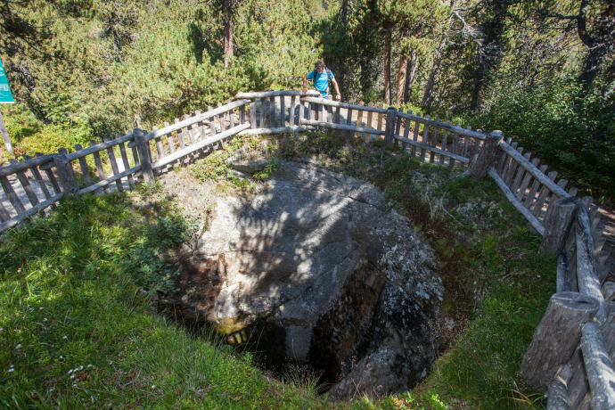 The potholes at Maloja (oua_59357924_image) The potholes at Maloja (oua_59357924_image)