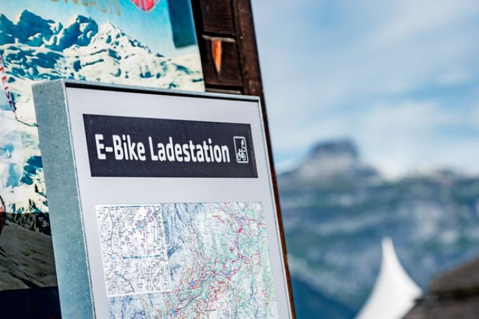 E-Bike Ladestation Bündner Rigi (oua_73130715_image) E-Bike Ladestation Bündner Rigi (oua_73130715_image)