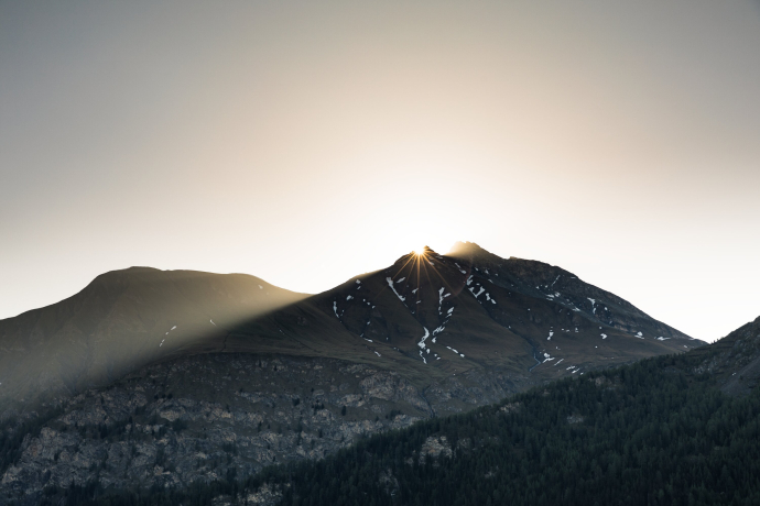 Piz Tomül bei Sonnenaufgang Piz Tomül bei Sonnenaufgang