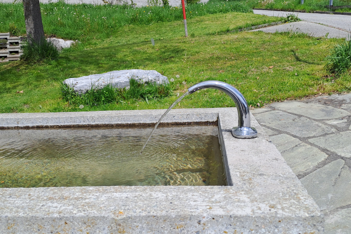 Water fountain via vitg sura corner flims dorf (oua_79182170_image) Water fountain via vitg sura corner flims dorf (oua_79182170_image)